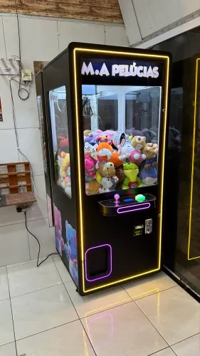 Máquina de pegar pelúcia (grua) direto da fábrica personalizada