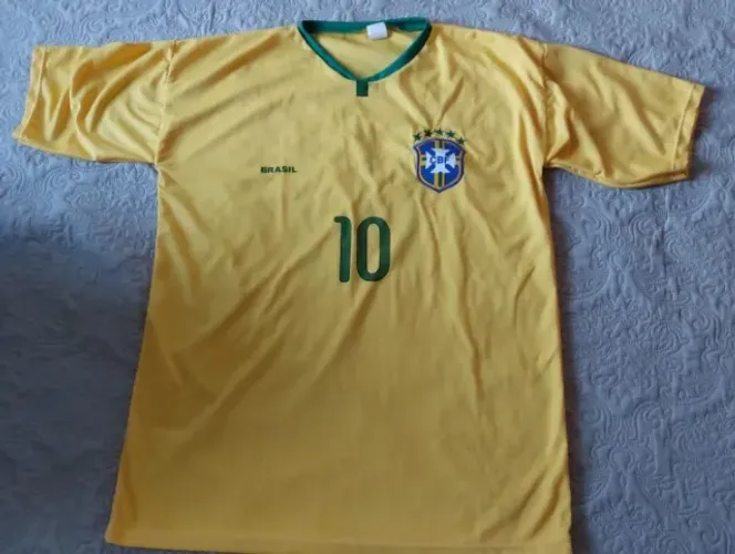 Camisa Brasil Neymar Jr 10 -  Tamanho M - Sem Marca - Seleção