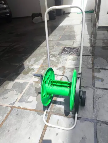 Carretel para mangueira de jardim