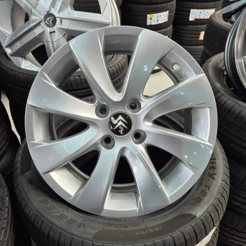 Jogo de rodas Citroën c4 aro 16 4x108 originais