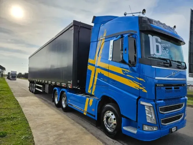 Volvo FH 460 6x2 Globetrotter Ano 2016 Perfomance Edition Carreta 4 Eixo Guerra 13.5x1.80
