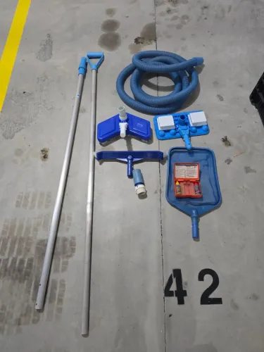 Equipamentos para limpeza de piscina 