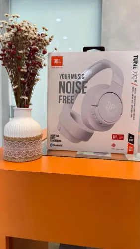 Fone de ouvido JBL Tune 770NC - Cancelamento de Ruído