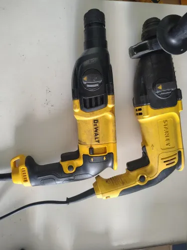 Furadeira/Martelete Dewalt e Stanley 515 cada 
