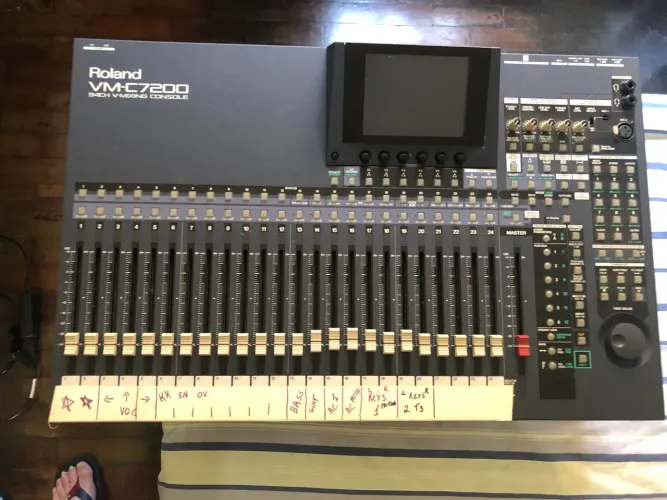 Mesa digital 48 canais Roland 7200 valor oprtunidade 
