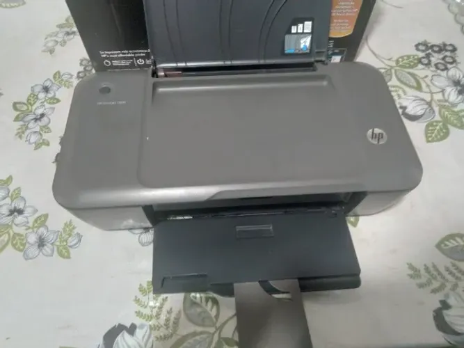 Impressora Básica da HP Deskjet 1000 Usado