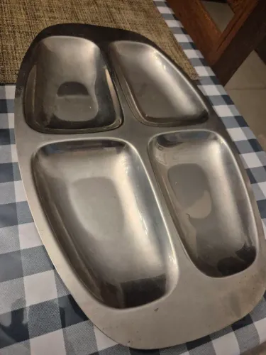 Bandeja de Metal para Servir