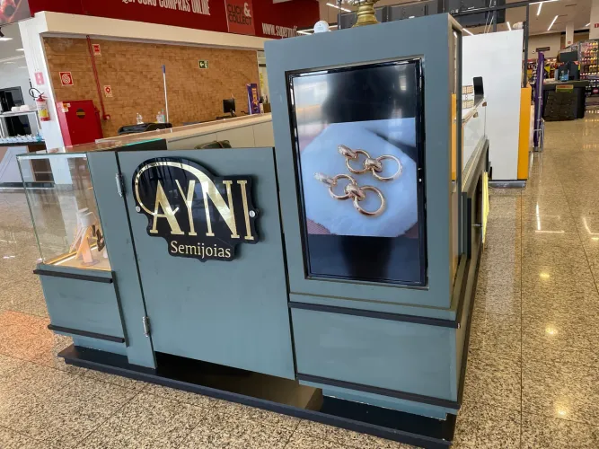 Quiosque semijóias usado para excelente estado