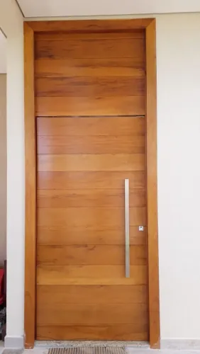 Porta Pivotante Rustica E Painel