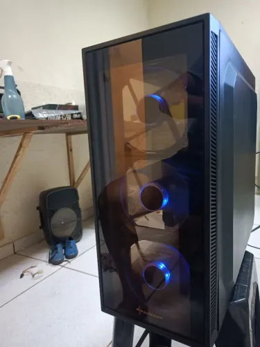 PC Gamer Sharkoon com LED Azul
