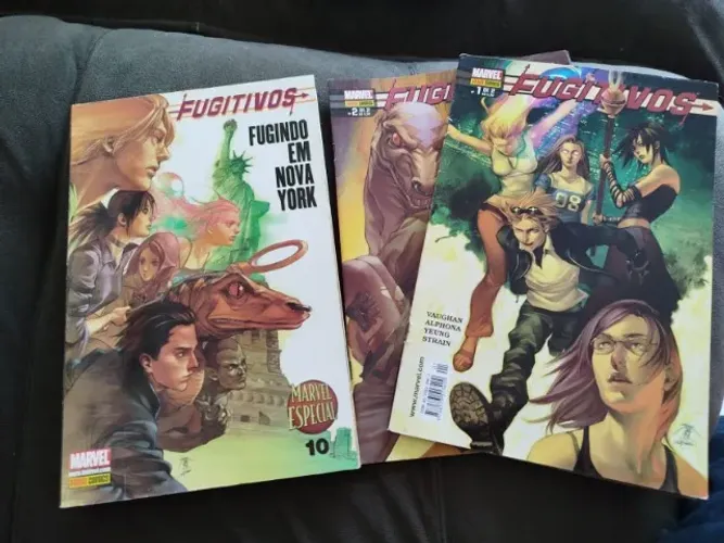HQs Marvel Fugitivos 1 e 2  (História Completa) + Marvel Especial Fugitivos 10