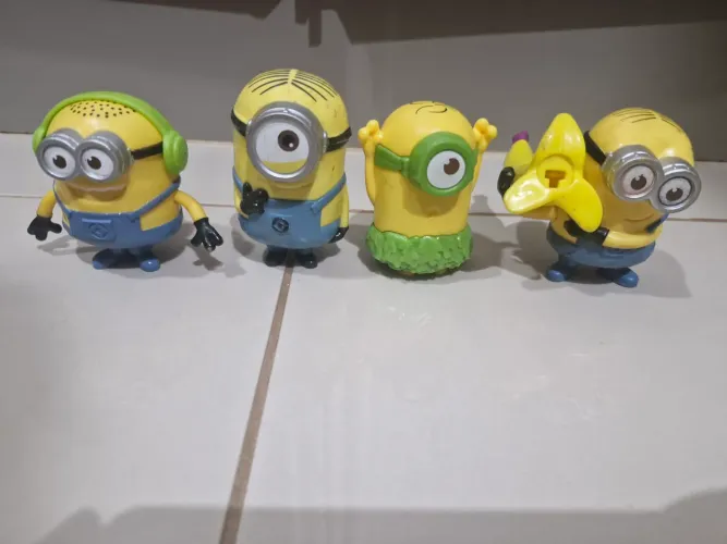 Decoração- kit 4 minions mc donalds antigos