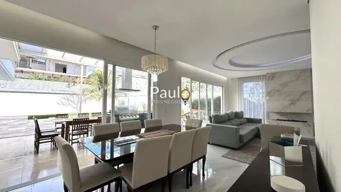 Sobrado à venda em Valinhos, Villa Lombarda, com 4 suítes, com 516 m², Villa Lombarda