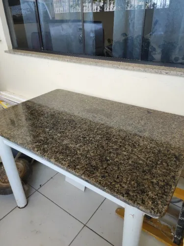 Mesa de mármore