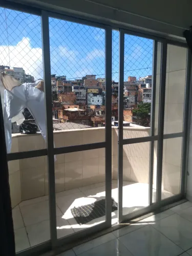 Porta de alumínio com vista panorâmica(Altura 2,20 X2,60)