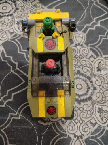 Lego Marvel caveira vermelha com tank, brinquedo