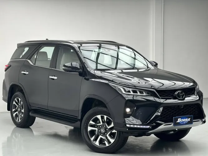 Toyota Hilux SW4 Diamond 2.8 TB 4X4 Die. Aut. 2025