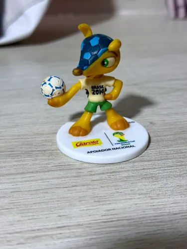 Miniatura mascote copa 2014 Fuleco Tatu-Bola