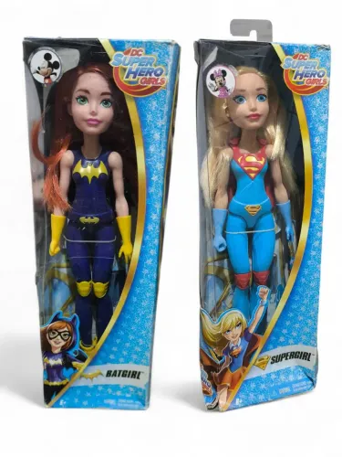 2 bonecos DC Batgirl + Supergirl Mattel