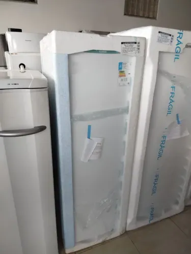 Freezer Consul de 142L Nova na Caixa