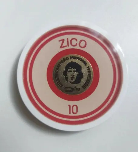 Botão de Dadinho: Zico (c/ pin caricatura banhado a ouro)