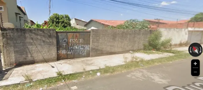 TERRENO ININGA, PROXIMO AO HU-UFPI 450m²