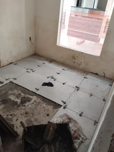 Assentamento de cerâmica, porcelanato, reboco, alvenaria e telhado