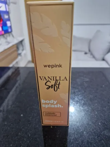 Body splash vanilla soft wepink