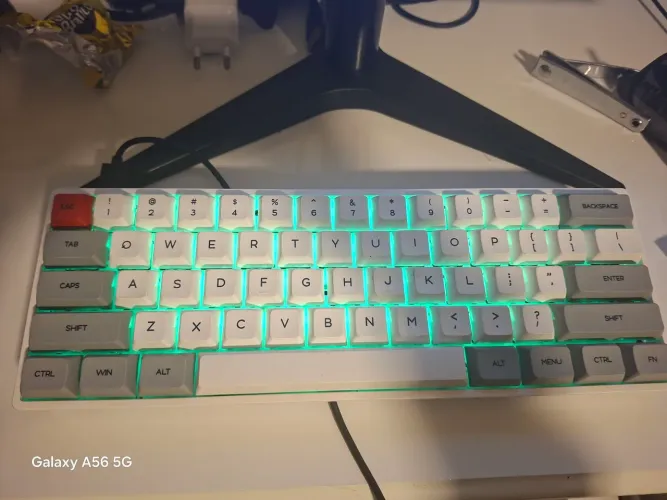 Teclado Mecânico Skyloong SK61 RGB 60% Original - Ótimo Estado