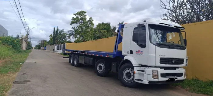 Volvo VM 310 6x4R | Plataforma + Guincho
