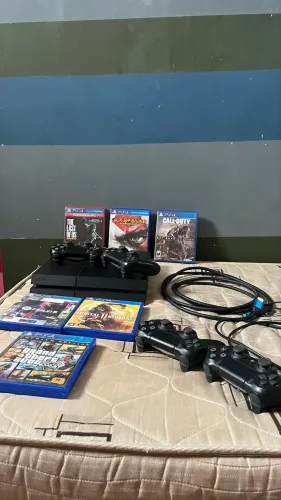Ps4 500GB (modelo original/fat) + 4 controles + 6 jogos| GTA V | FIFA 21 | MK11