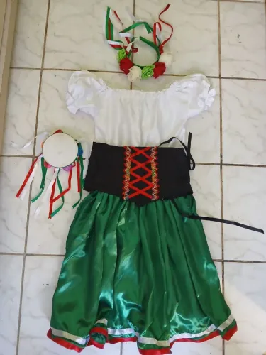 Roupa de dança Italiana p festas: nâo faço entrega meninas de 11 a 12 anos