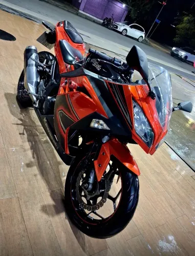 Vendo ninja Kawasaki 300 edição limitada