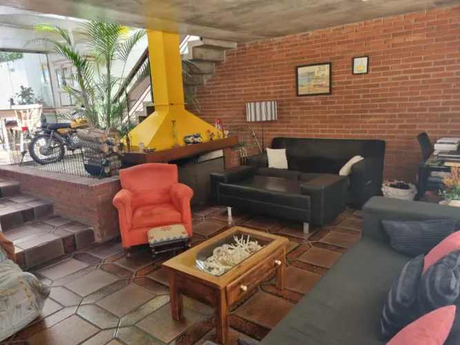 Casa de vila para venda em Chácara Monte Alegre com 3 quartos, sendo 1 suíte, 194m²