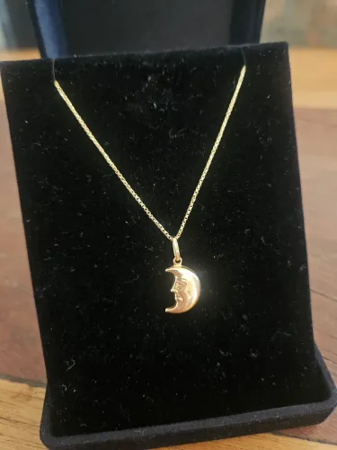 Colar com Pingente Meia Lua em Ouro 18k