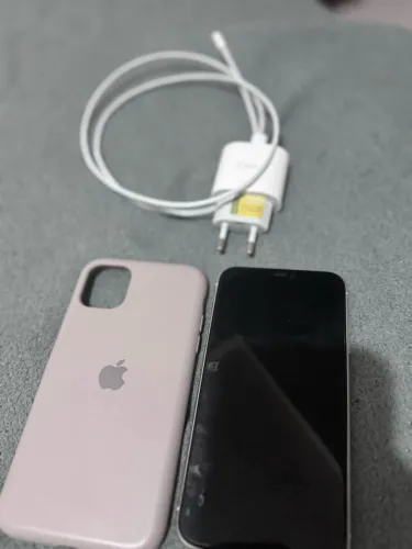 iPhone 11 - 64gb