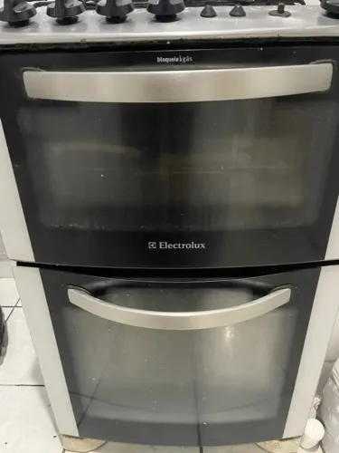 FOGÃO ELECTROLUX DOIS FORNOS E 4B - SEMI NOVO