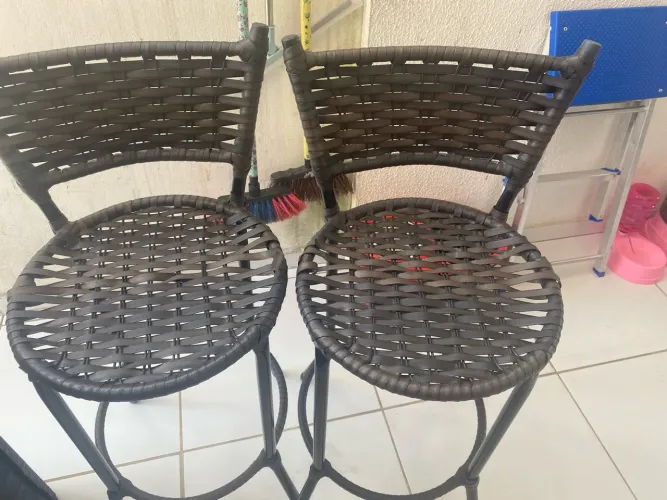 Vende se 02 banquetas valor 160 reais 