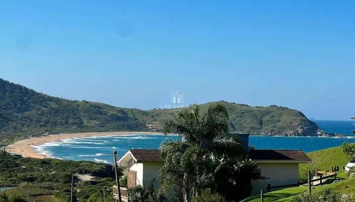 Terreno à Venda na Praia da Silveira em Garopaba 1.550 m² com Vista para o Mar e Lagoa