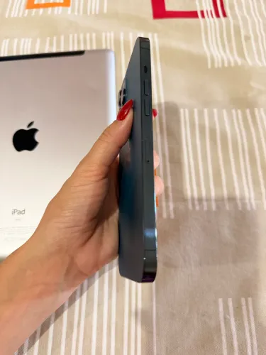 iPhone 12 Pro Max - Bem Conservado