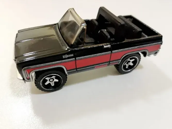 Chevy Blazer - Hot Wheels