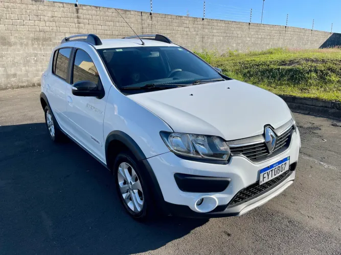 Renault Sandero Stepway Hi-power 1.6 8V 5P 2015