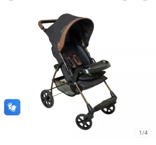 Vendo carrinho de bebê semi novo pronto pra usar.