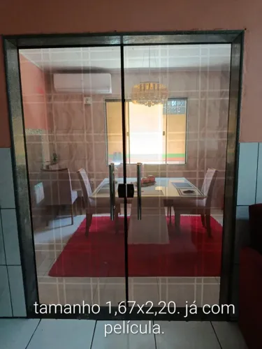 Porta de blindex,pronta para instalar,em perfeitas condições,com película.