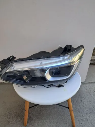 Farol esquerdo GM Chevrolet Tracker