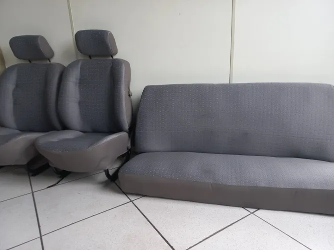 Fusca Itamar jogo de bancos originais novos trilho largo ?