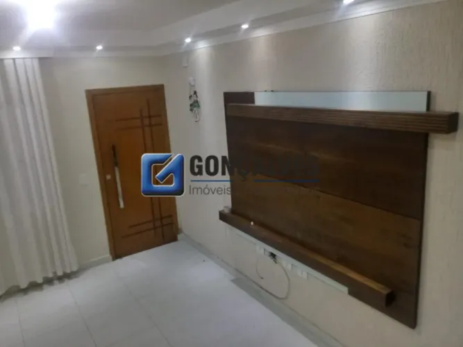 Sobrado residencial de 240 m² para aluguel em Santa Terezinha