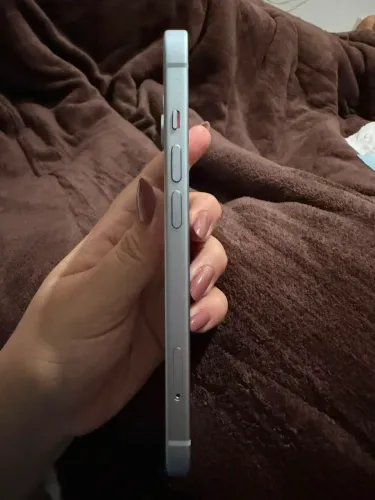 iPhone 15 128gb