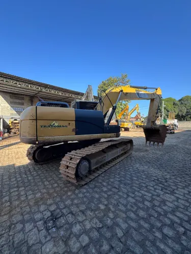 Escavadeira 323D2L Cat