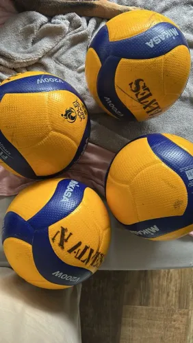 Bolas de vôlei Mikasa v200W